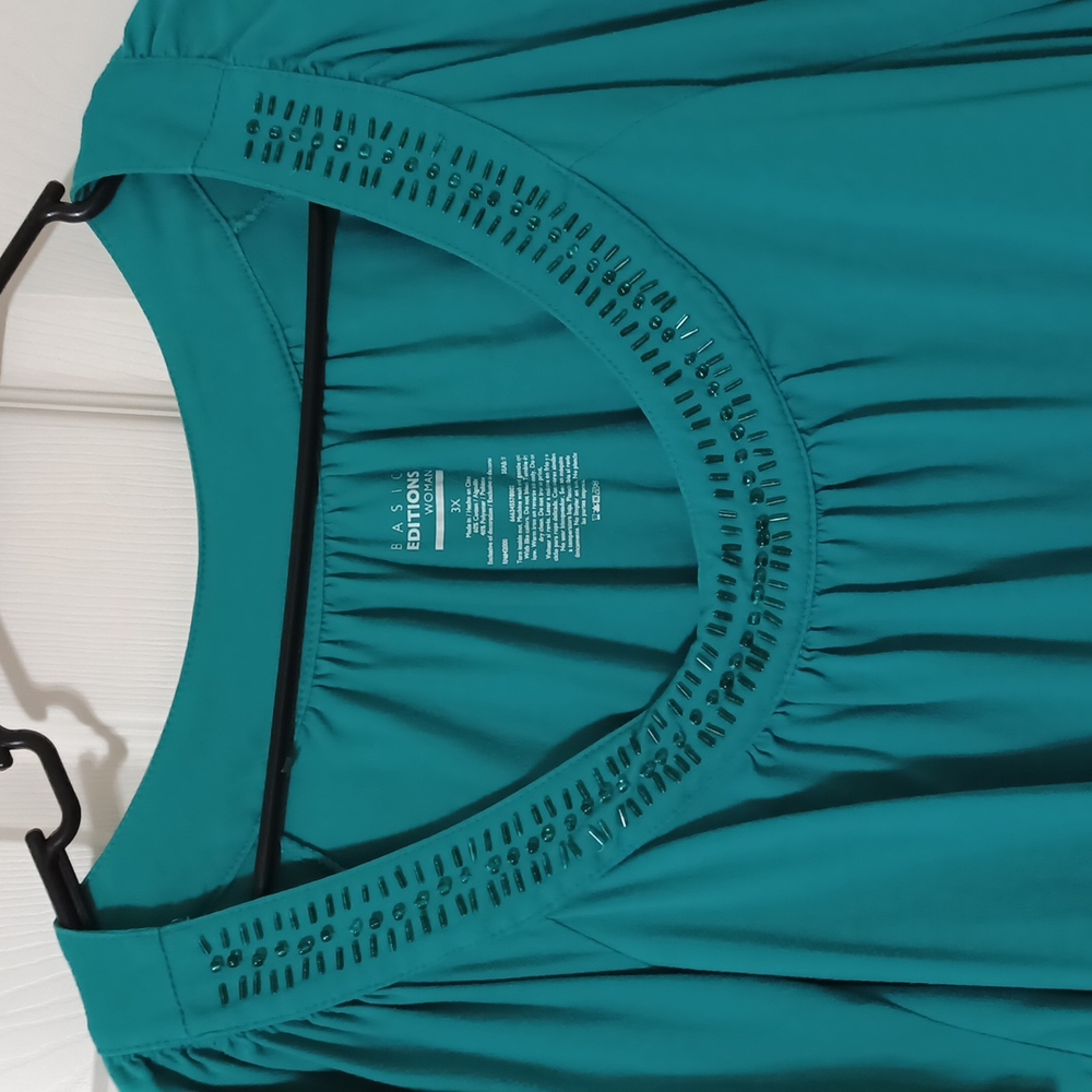 Top - Picture 3 of 4